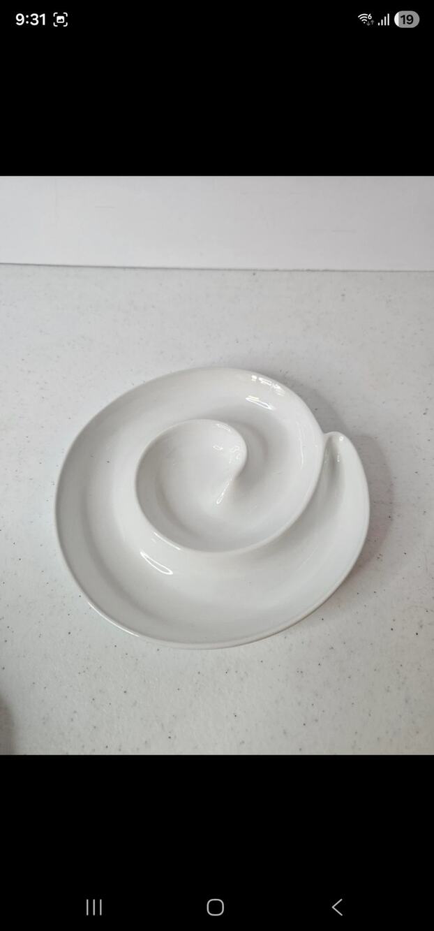Swirl plate
